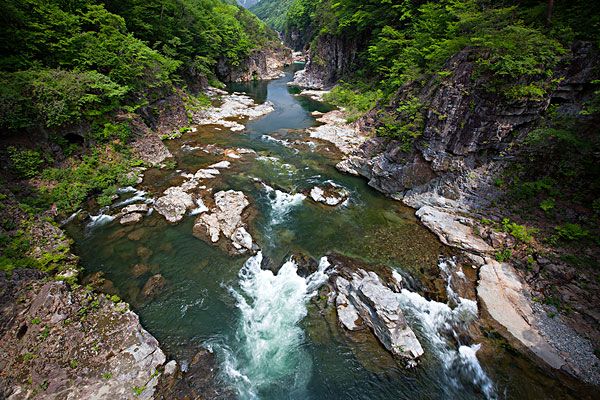 色悌河峡谷游玩