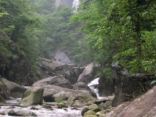 龙井峡-大别山主峰
