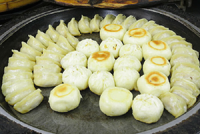 沿河糯米包子荞面馆