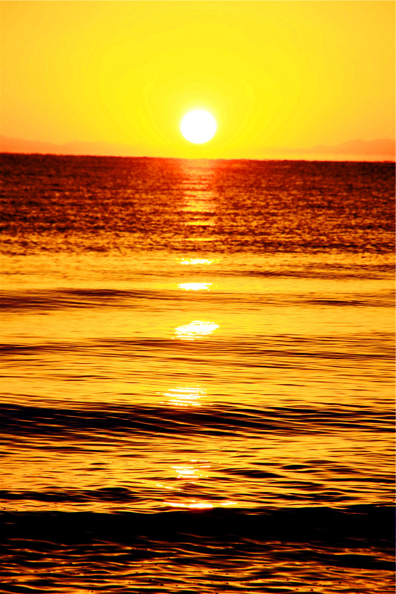 日出青海湖