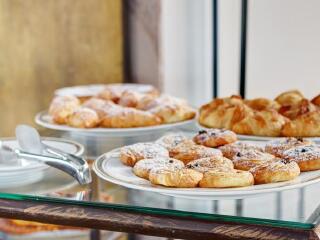 陌生人温泉酒店