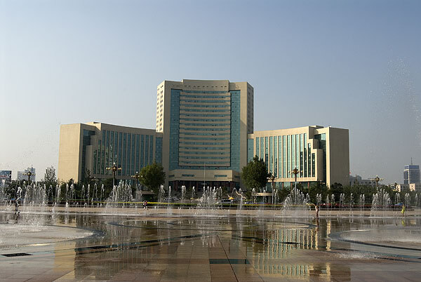 潍坊旅游包车_潍坊旅游包车价格_潍坊旅游包车多少钱