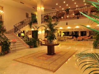 卡瑞亚普芮丝酒店