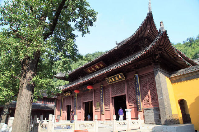 大雄宝殿是定慧寺的主体建筑,仍保持明代风格