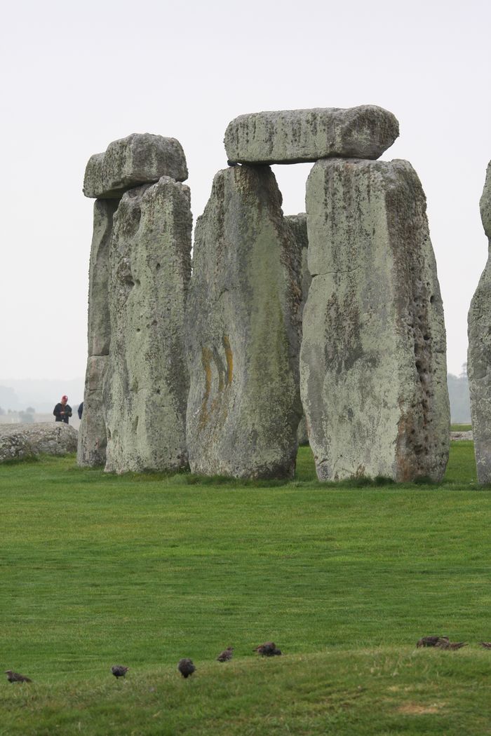 困扰了人们四千三百多年的巨石阵