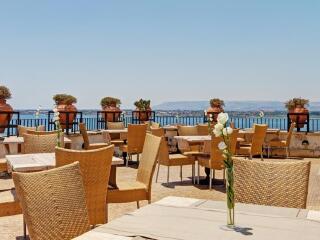 陌生人温泉酒店