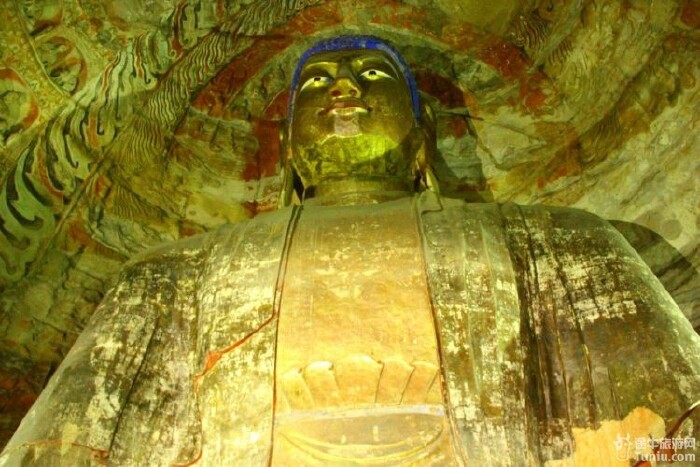 故第五窟又称大佛洞.