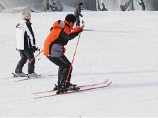 沁园春滑雪场