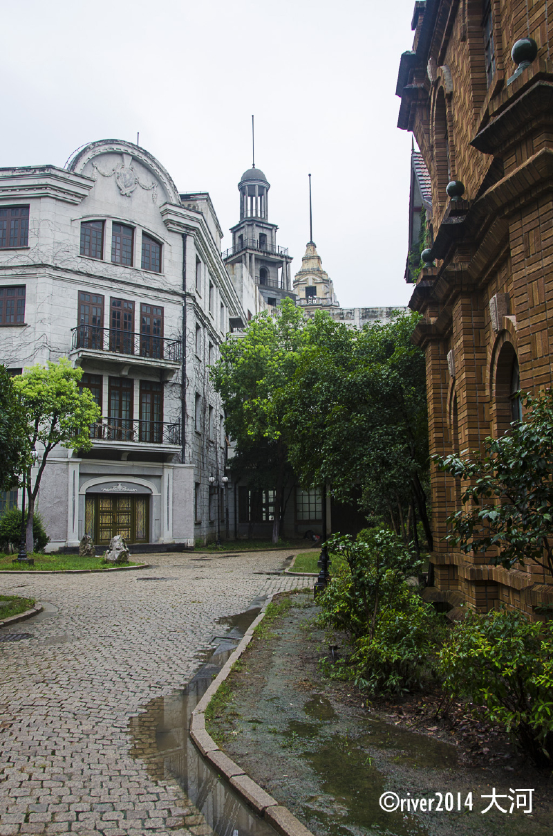 几座不同风格的西洋建筑很有韵味,也许在
