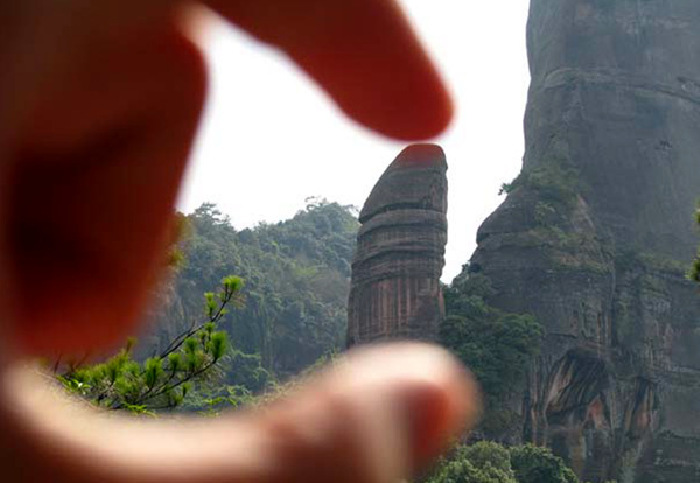 终于看到所谓的阳元石了,还真没什么好看