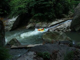 连云山峡谷漂流