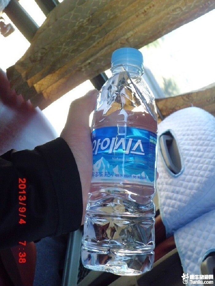 韩国的矿泉水韩国大财团lg公司的大片宿舍楼韩国的加油站,折合到人民