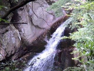 龙井峡-大别山主峰