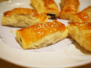 红苹果鸟语花香餐厅