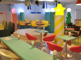 日本东京秋叶原女仆咖啡厅