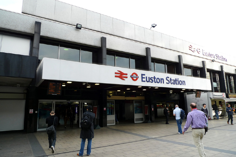 london euston station4.