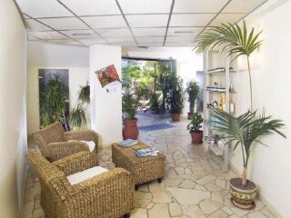 特利托尼利帕里酒店