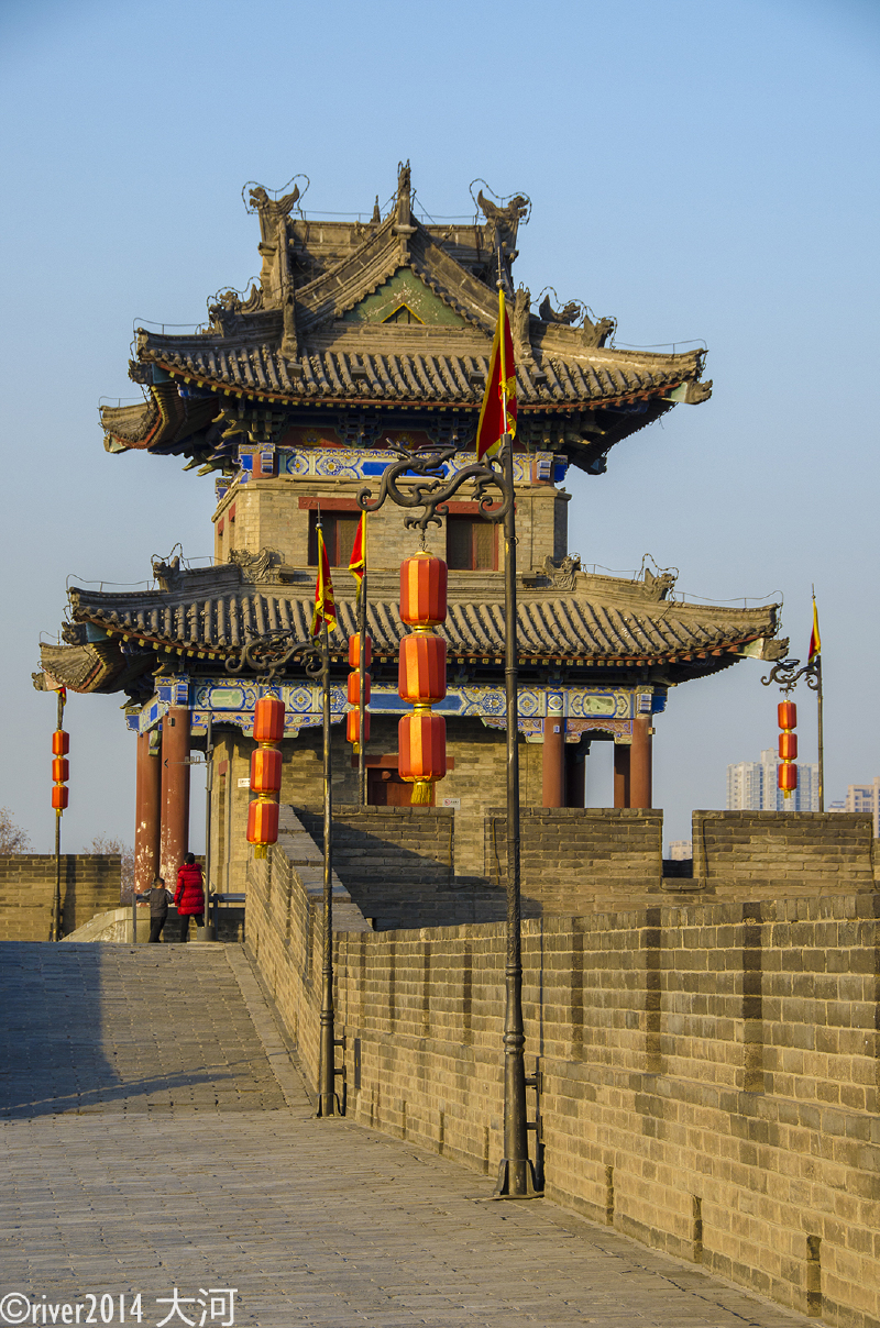 这一座是东北角的角楼.