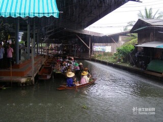 丹嫩沙多水上集市