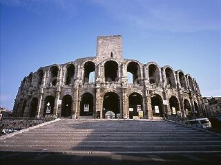 尼姆古罗马竞技场