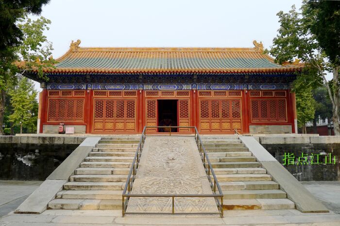 第一篇:揭开黄寺的神秘面纱