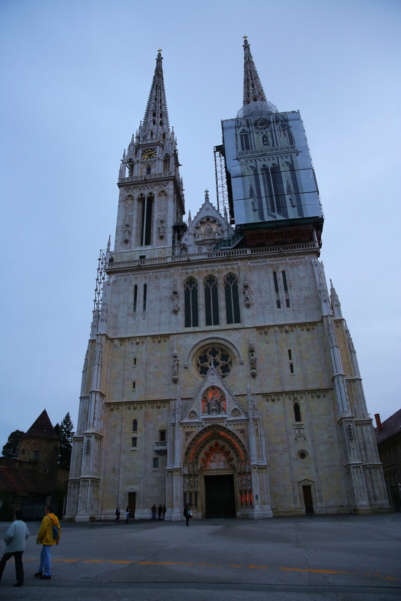 圣母升天大教堂俗称萨格勒布大教堂,老城