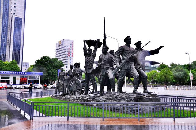 武昌起义雕像图片