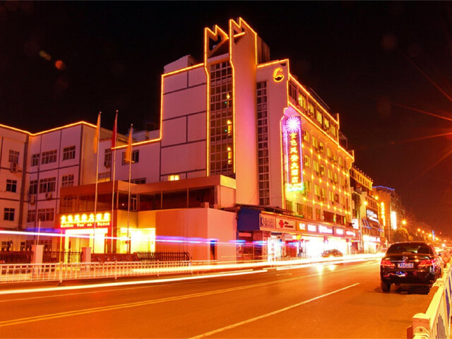  黄山-水墨宏村-屯溪老街3日游>冬游黄山,高铁动车往返, 高铁北站接送