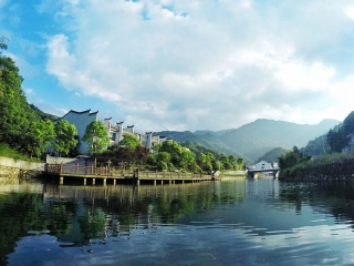  三清山-金沙谷漂流自助2日游>宿三清山最美画家村度假酒店,赠早