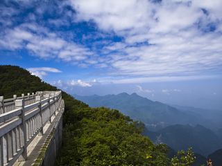  金佛山自駕2日遊>宿金佛山三線酒店 含門票索道