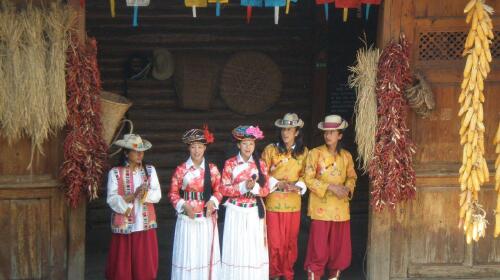  丽江--拉市海--泸沽湖五日游游>无购物 赠拉市海骑马划船