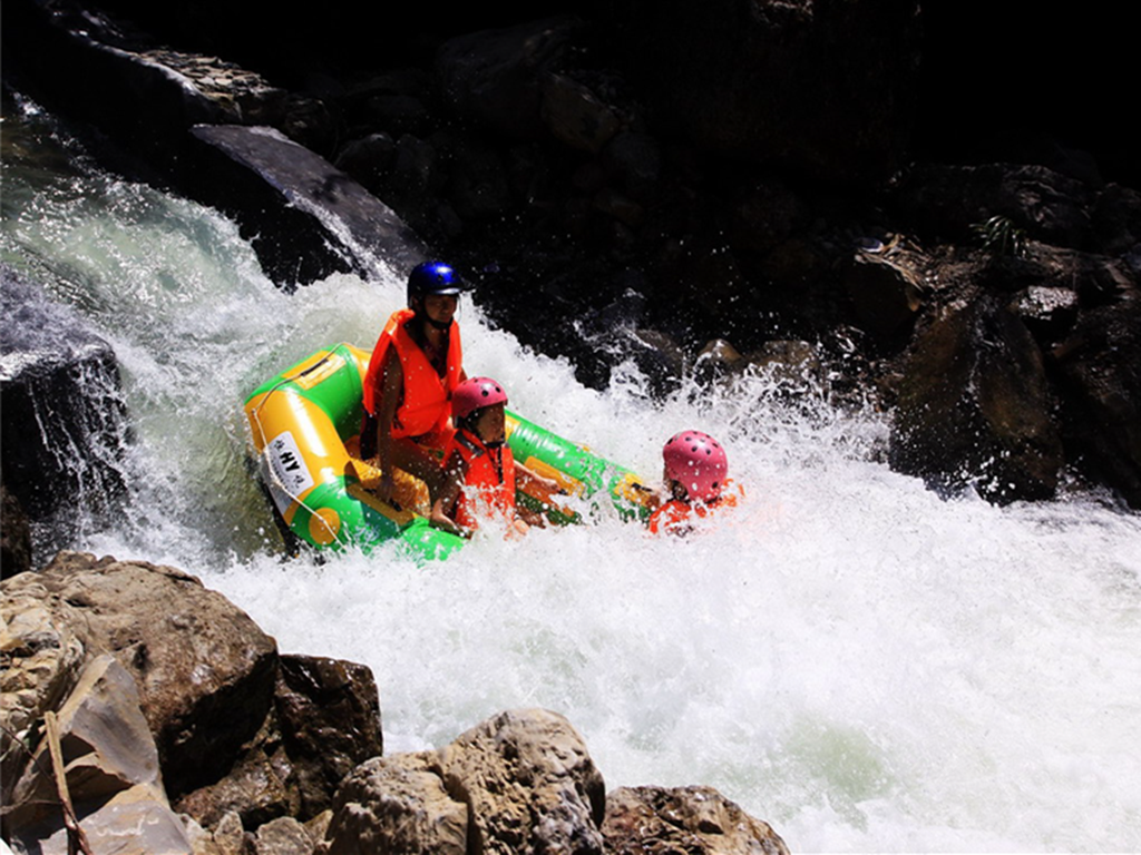 南川神龙峡1日游夏日避暑激情漂流主城定点接驳正规旅游巴士自发