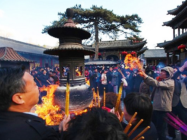  五台山汽车2日游>祈福之旅一花一世界一叶一菩提燃灯佛塔感别样拜佛